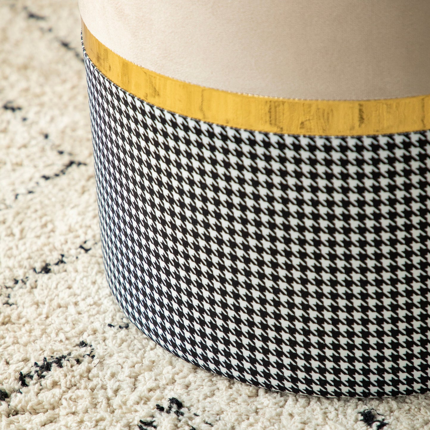 Band Ottoman – Luxury Pouffe for Modern Homes