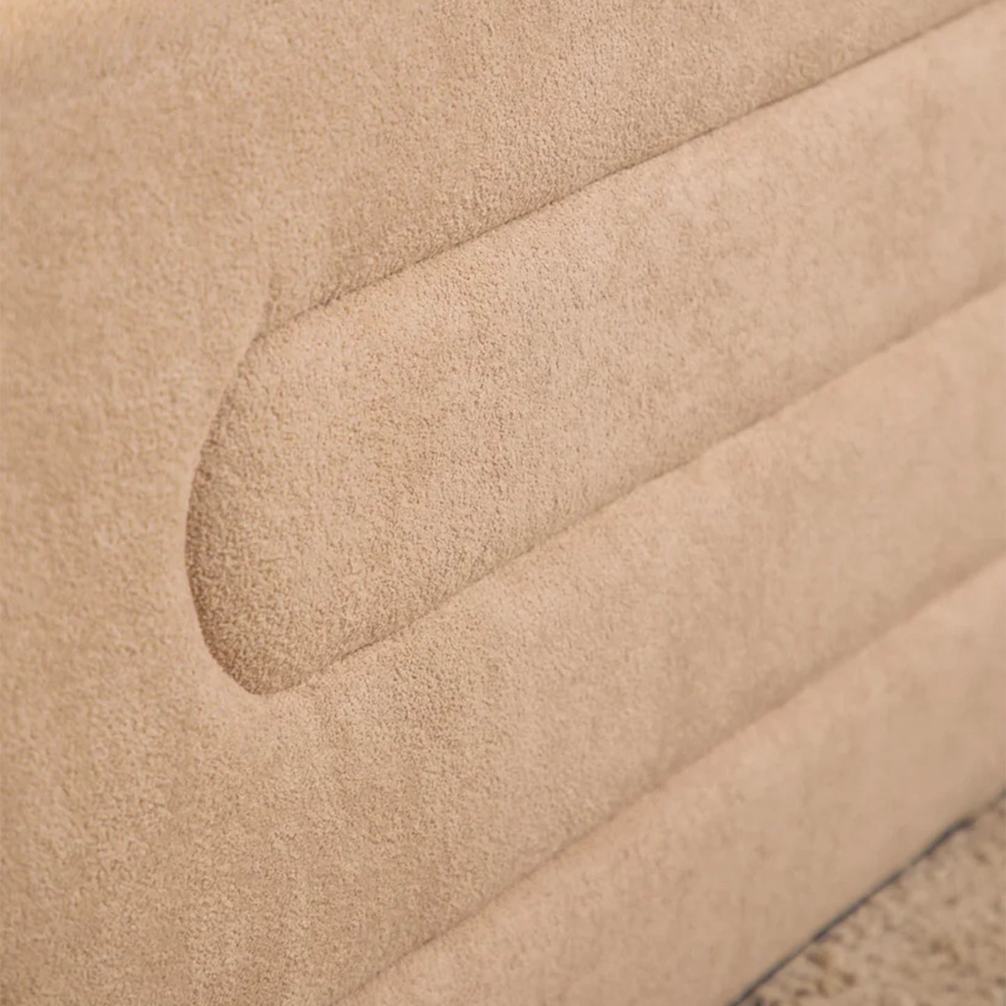 Salvador Bench — Modern Elegance in Every Curve