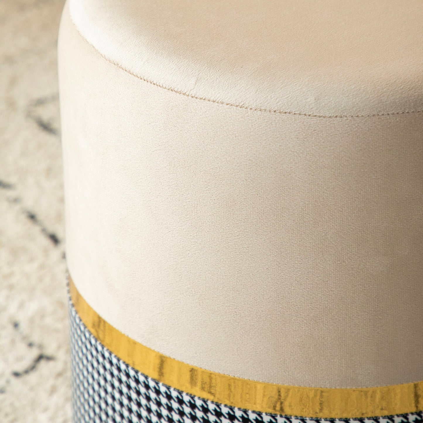 Band Ottoman – Luxury Pouffe for Modern Homes